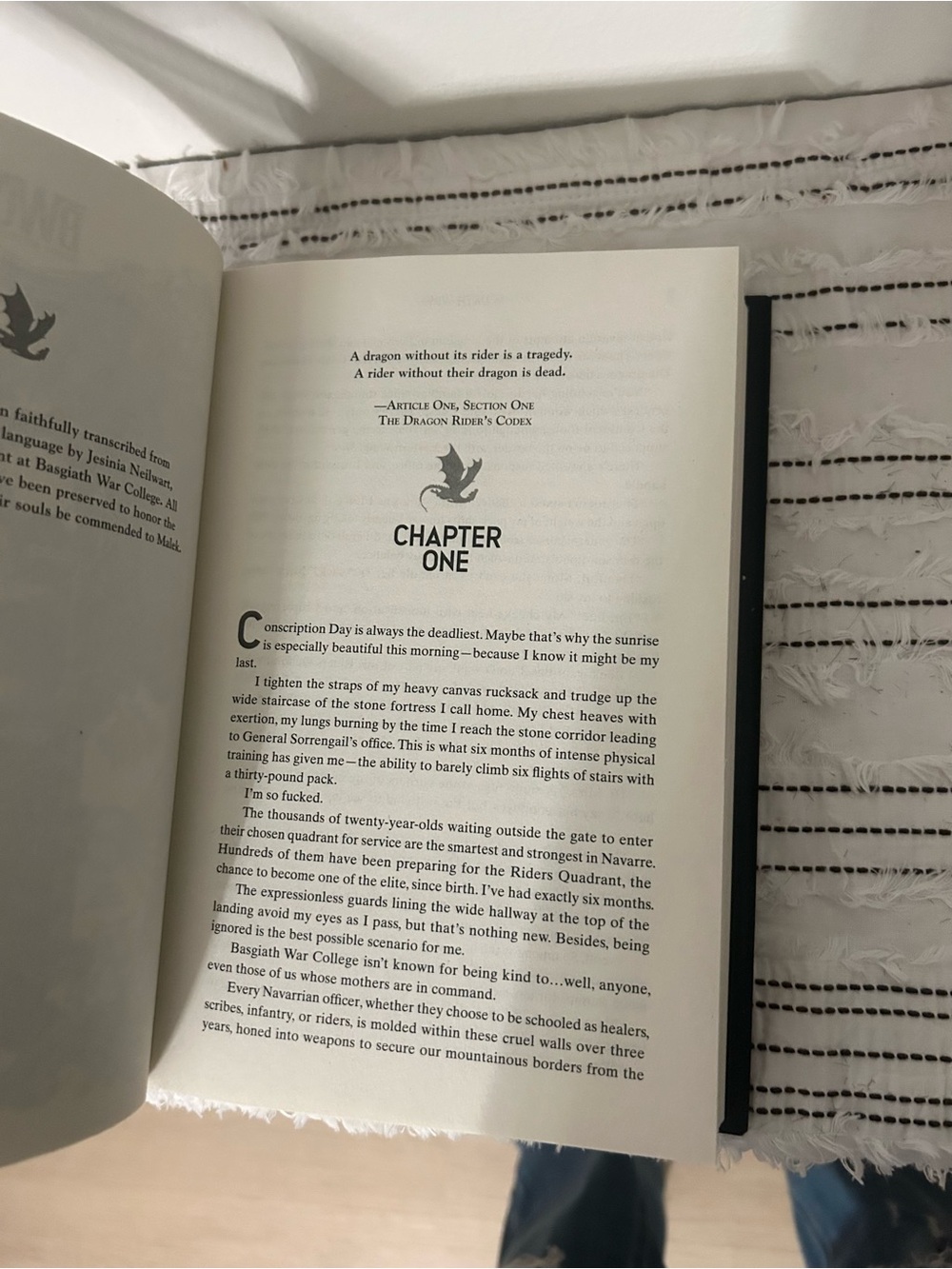 Fourth Wing Hardcover by Rebecca Yarros Fantasy Romance Book First Edition - Picture 7 of 8